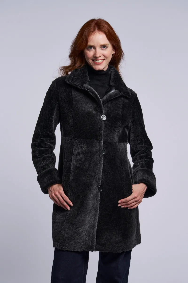 8205 Reversible shearling coat