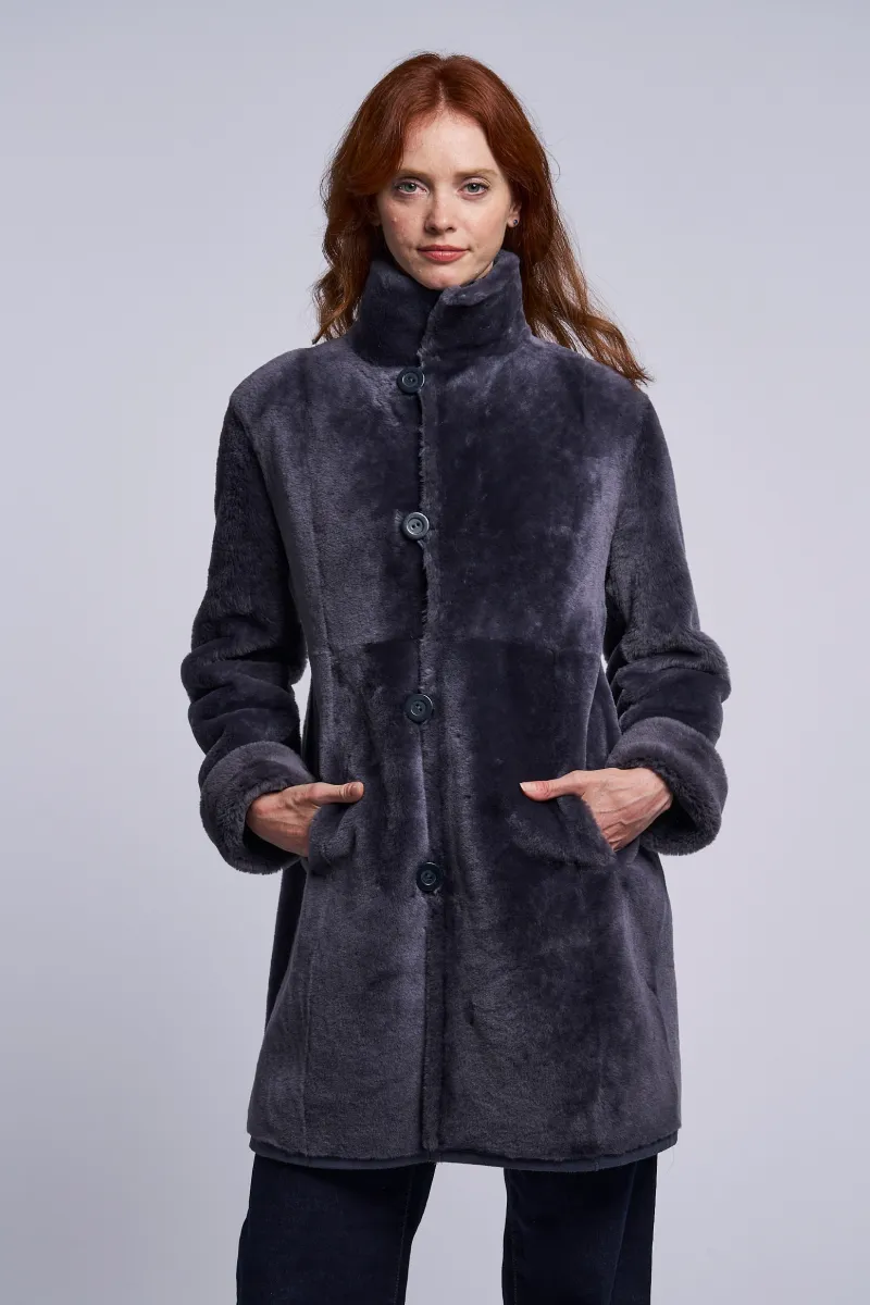 8205 Reversible shearling coat